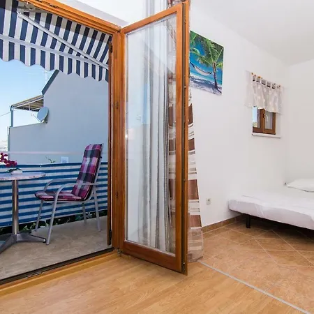 Studio 17609a *